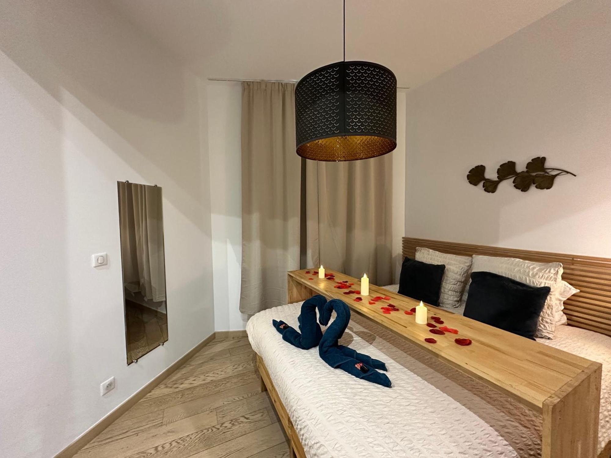 Mieuxqualhotel Jacuzzi Privatif La Parenthese Bordeaux Exterior foto